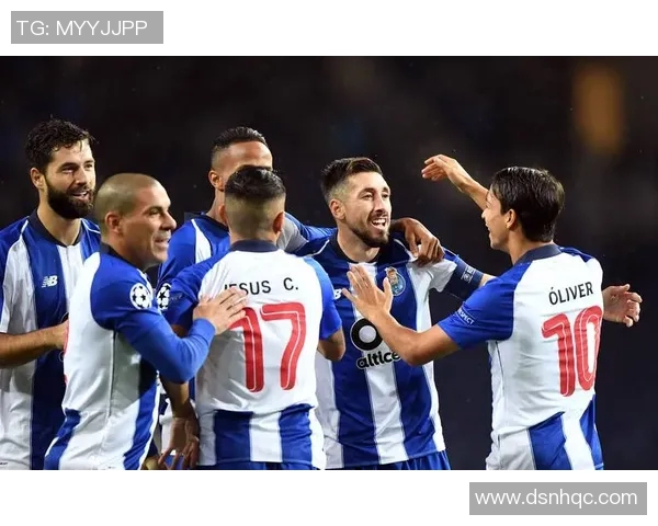 他渴望在绿茵场上闪耀光芒成为足球明星的梦想与奋斗历程